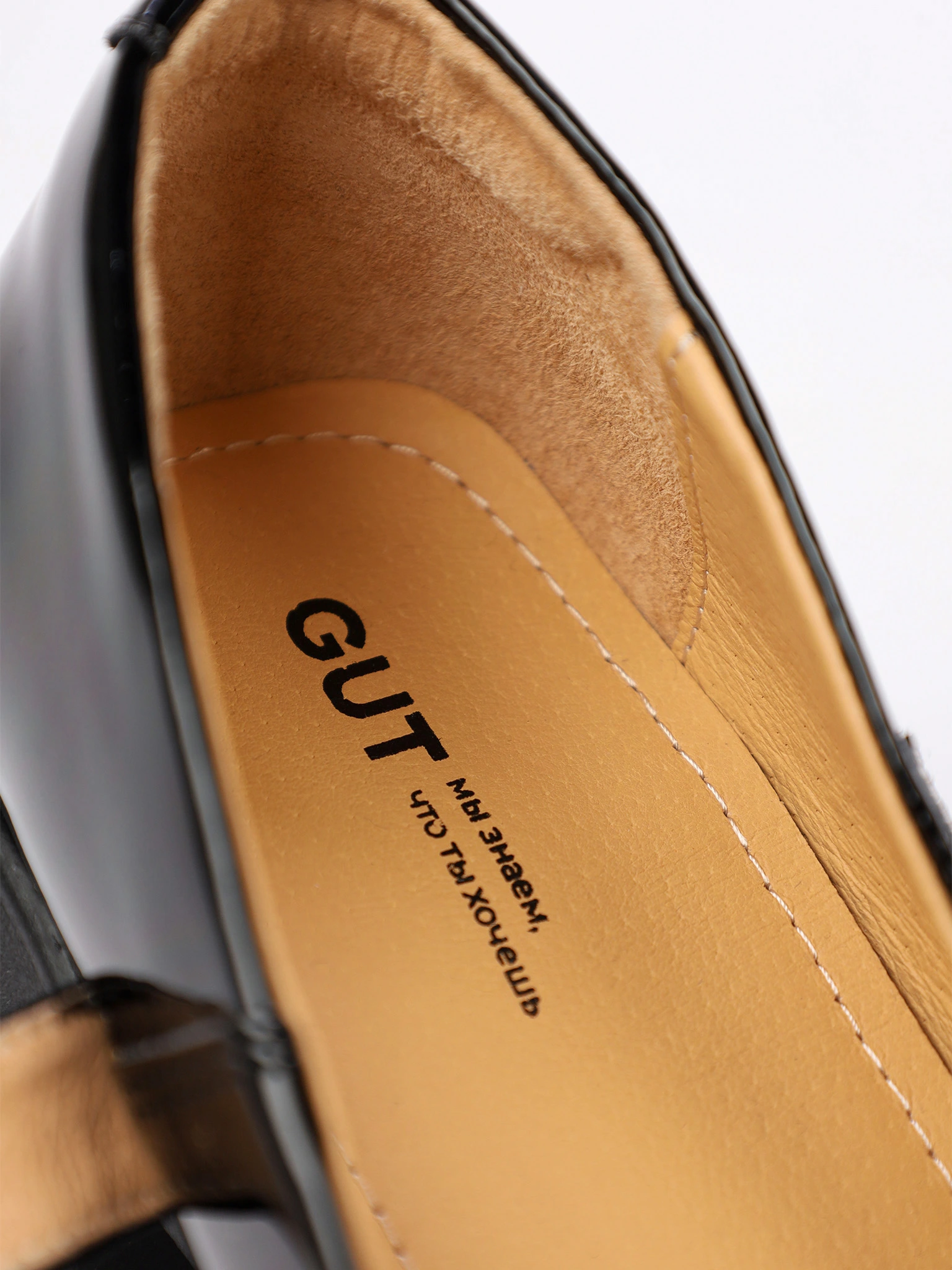 Туфли мэри-джэйн лакированные черного цвета на высоком каблуке